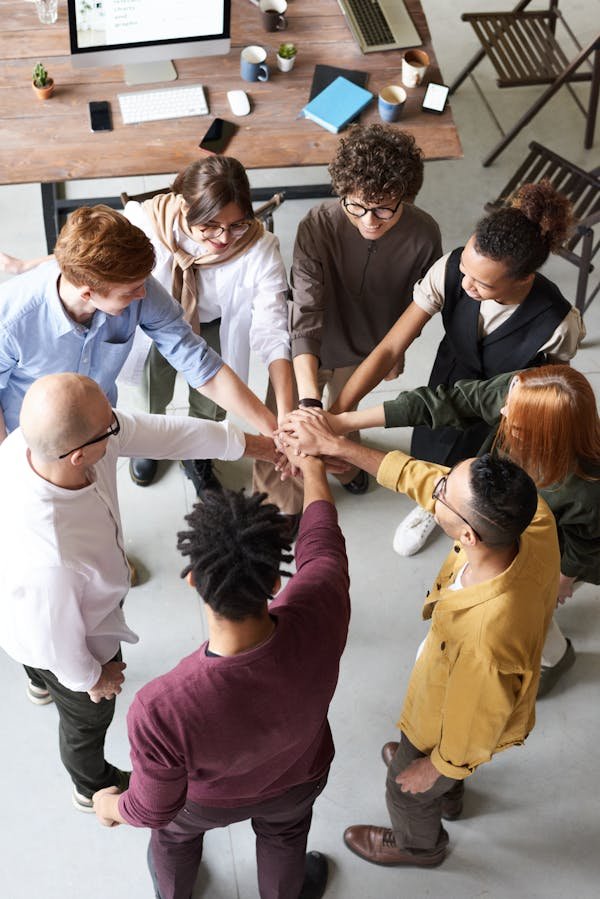 Découvrez l'importance d'une agence spécialisée en team building paca